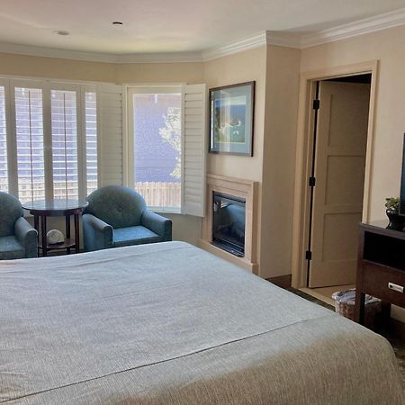 Blue Dolphin Inn Cambria Bagian luar foto