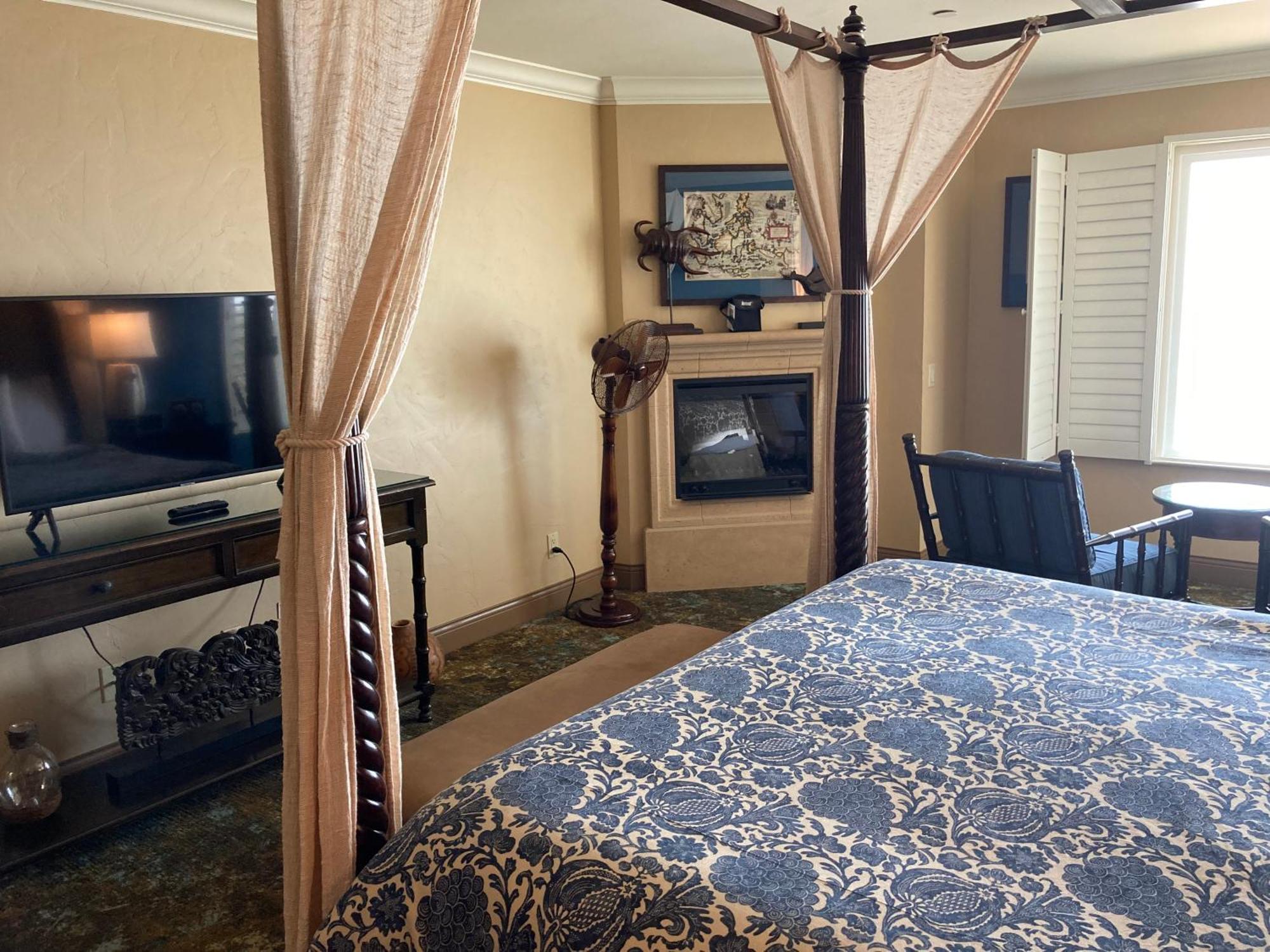 Blue Dolphin Inn Cambria Bagian luar foto