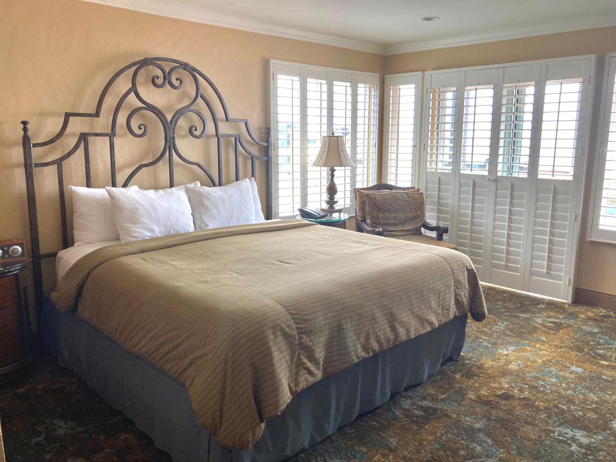 Blue Dolphin Inn Cambria Bagian luar foto